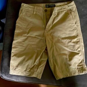 NWT Mens Tan American Eagle longer shorts size 32 waist